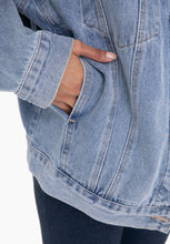 Load image into Gallery viewer, Plus Size 90&#39;s Oversized Denim Jacket
